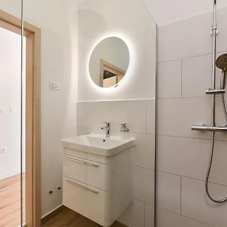 Jlo1 Mit Beheizbarem Pool Villa Peroj Exterior photo