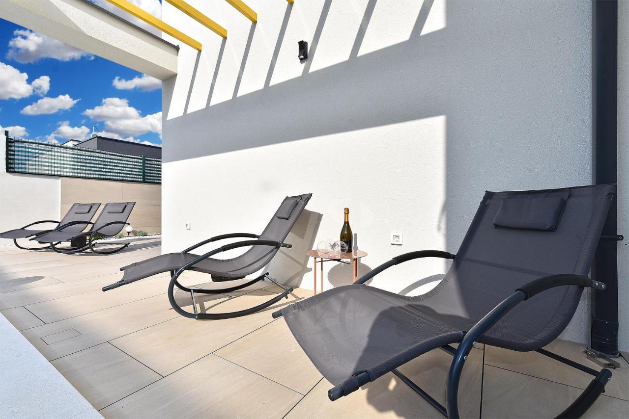 Ferienhaus Jlo1 Mit Beheizbarem Pool