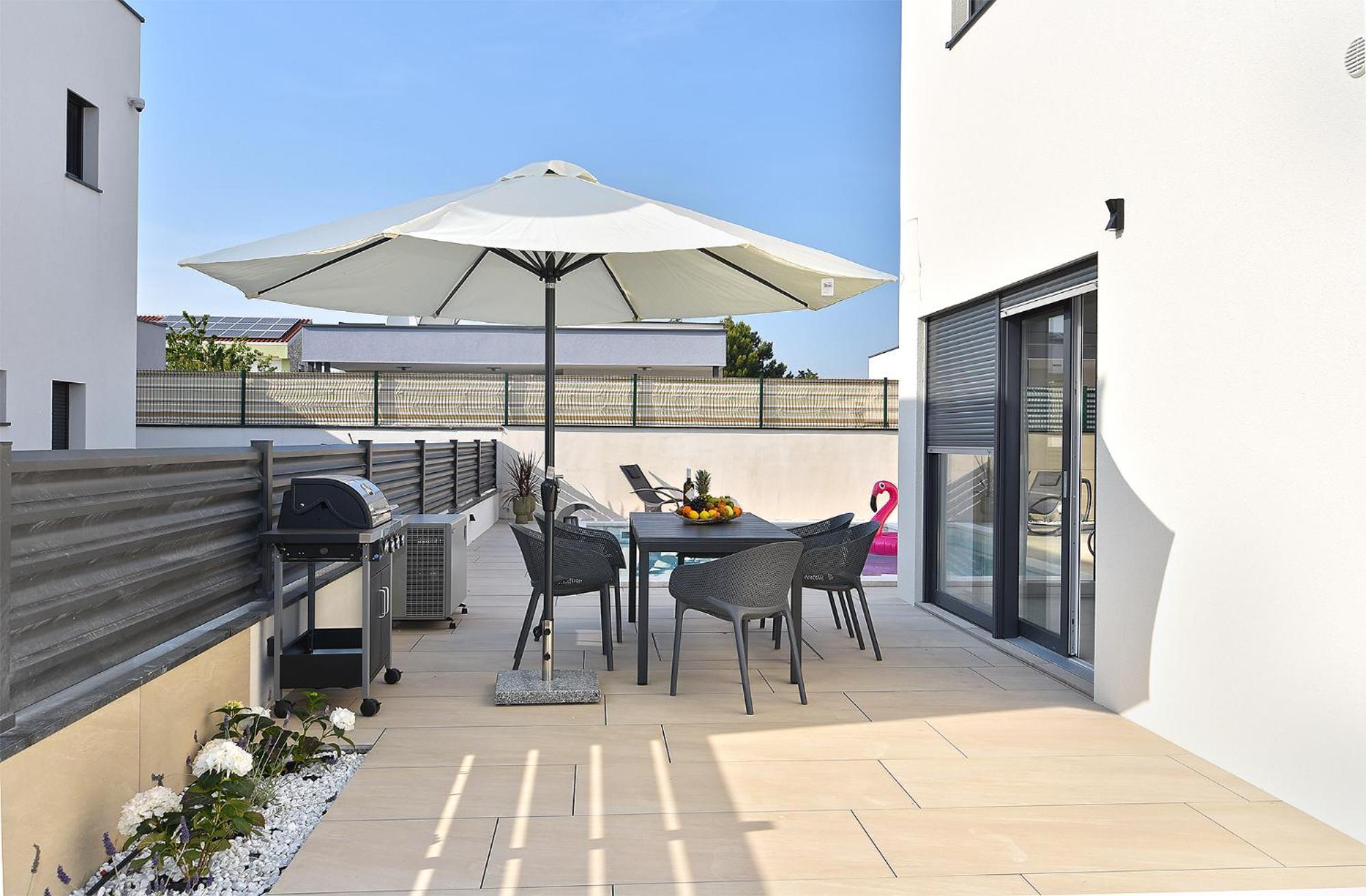 Jlo1 Mit Beheizbarem Pool Holiday home